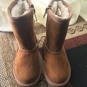 Brand new Harper Canyon toddler ugg style boot